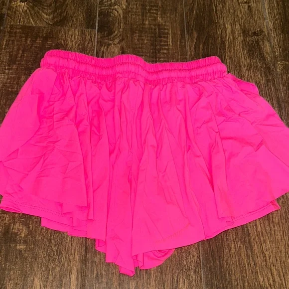 Vibrant Pink butterfly Women's athletic Shorts with built in shorts liner M - Picture 4 of 4
